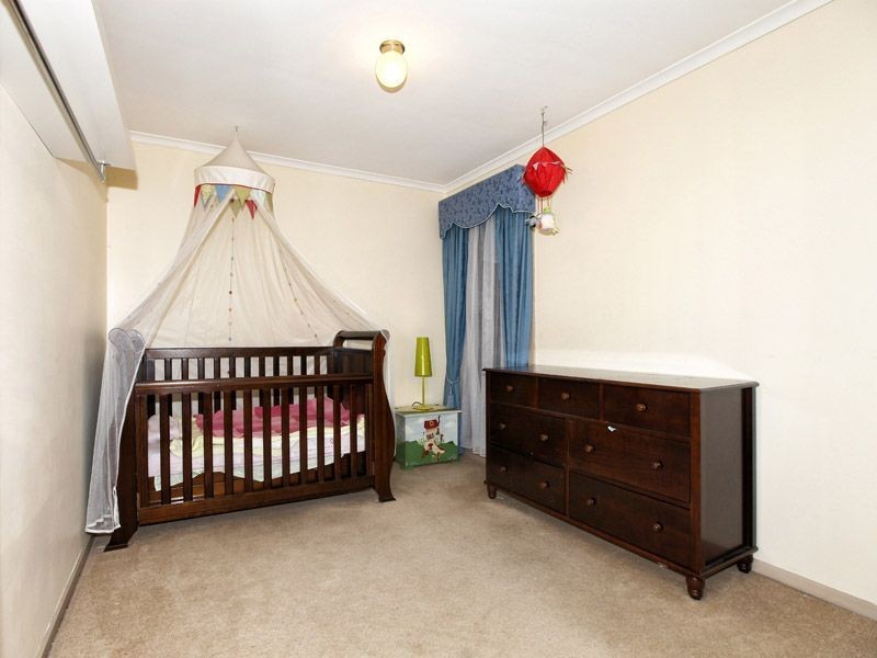 100 Lenoak Street, Gladstone Park VIC 3043