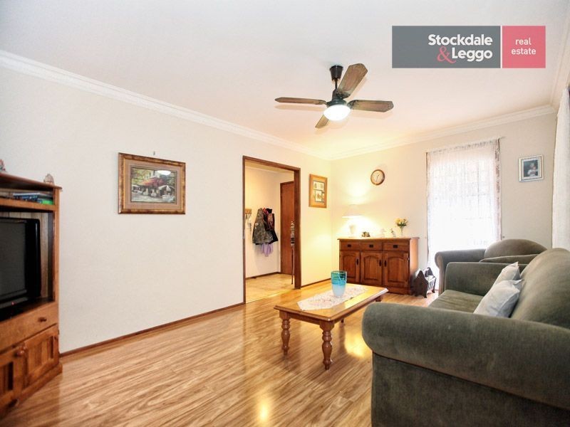 1/38 Gabrielle Crescent, Gladstone Park VIC 3043