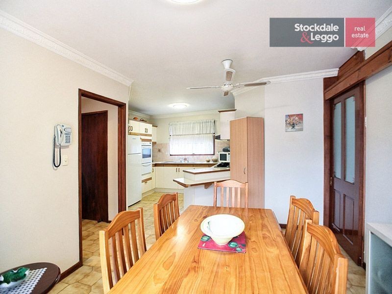 1/38 Gabrielle Crescent, Gladstone Park VIC 3043