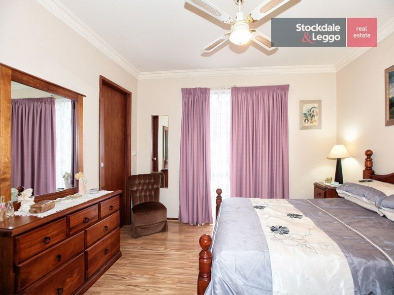 1/38 Gabrielle Crescent, Gladstone Park VIC 3043