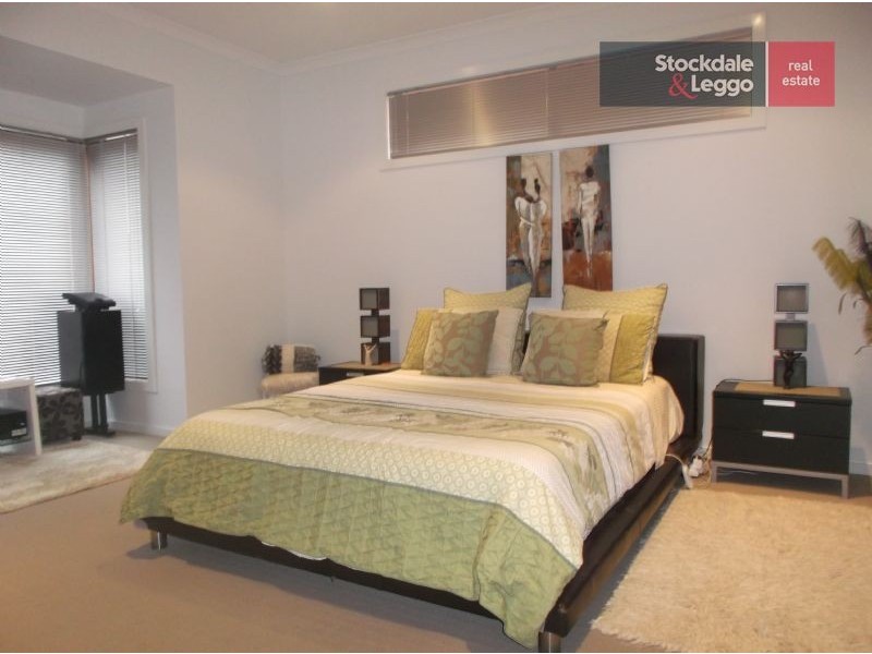 4 Stranraer Close, Greenvale VIC 3059