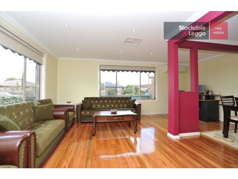 23 Gaynor Crescent, Gladstone Park VIC 3043