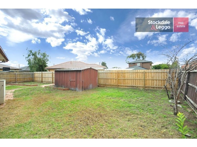 23 Gaynor Crescent, Gladstone Park VIC 3043