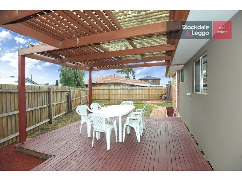 23 Gaynor Crescent, Gladstone Park VIC 3043