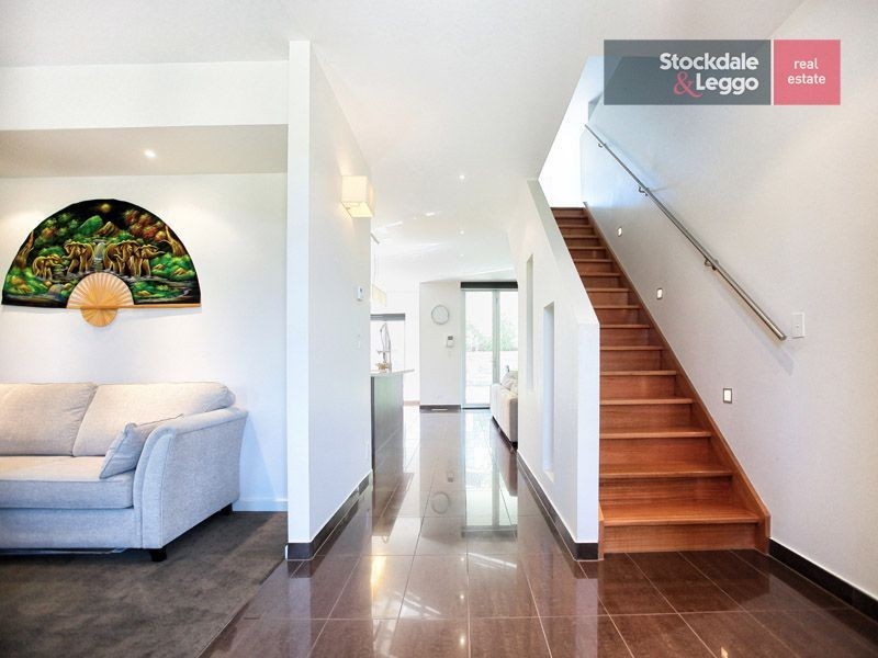 24 Clare Boulevard, Greenvale VIC 3059