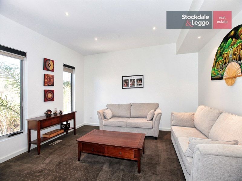 24 Clare Boulevard, Greenvale VIC 3059