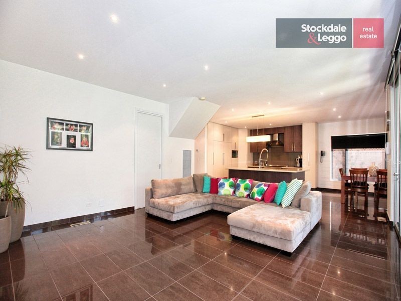 24 Clare Boulevard, Greenvale VIC 3059