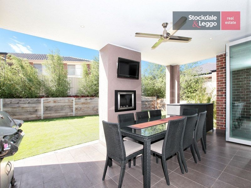 24 Clare Boulevard, Greenvale VIC 3059