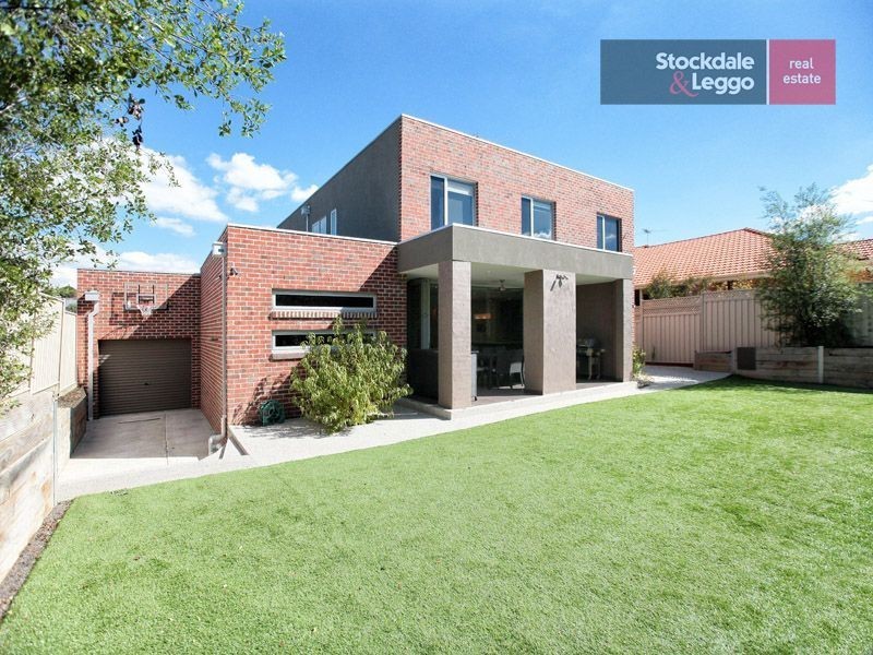24 Clare Boulevard, Greenvale VIC 3059