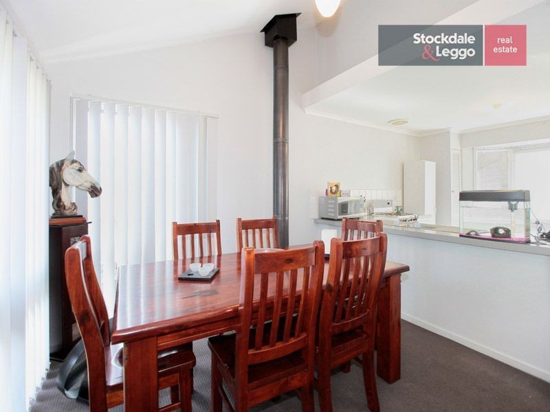 7 Davidson Court, Attwood VIC 3049