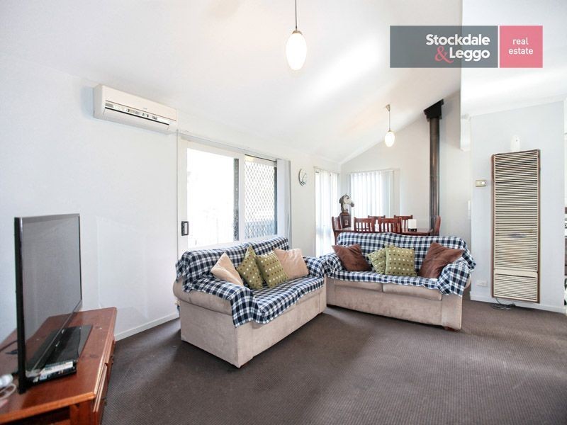 7 Davidson Court, Attwood VIC 3049