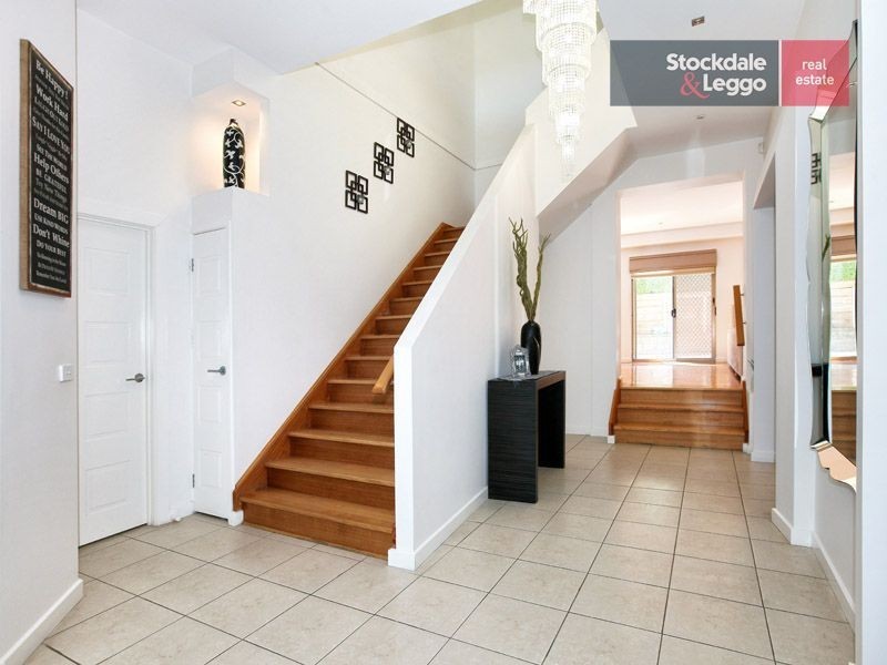 7 Muirhead Court, Greenvale VIC 3059