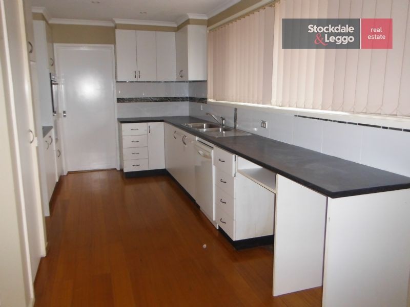 40 South Circular Road, Gladstone Park VIC 3043