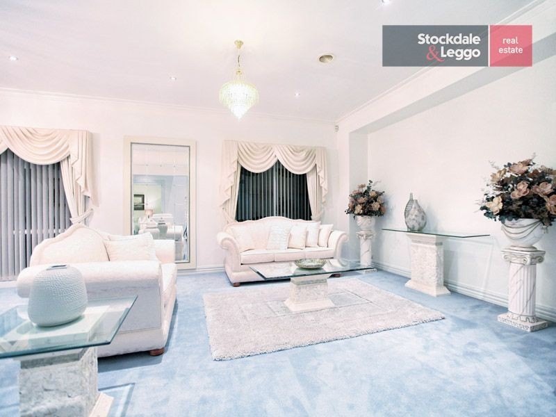 7 Coach House Drive, Attwood VIC 3049