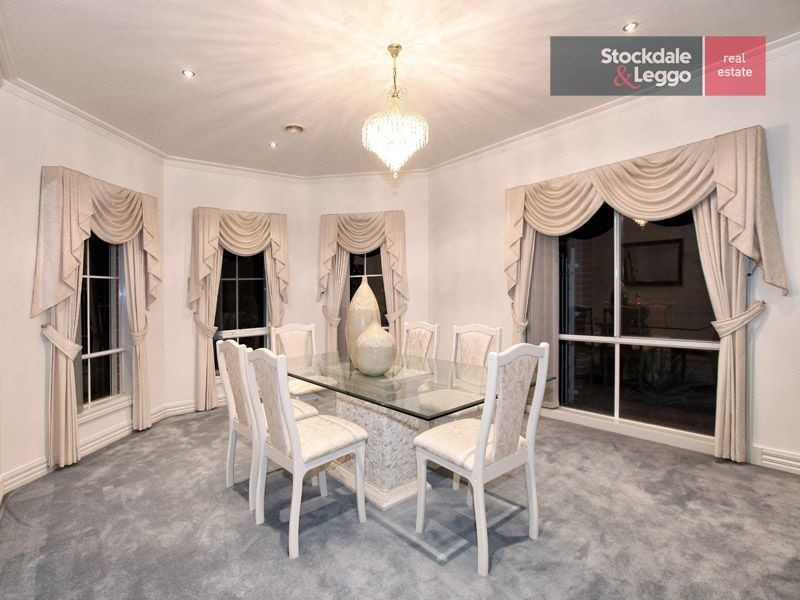 7 Coach House Drive, Attwood VIC 3049