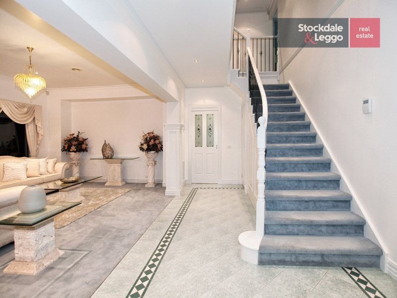 7 Coach House Drive, Attwood VIC 3049