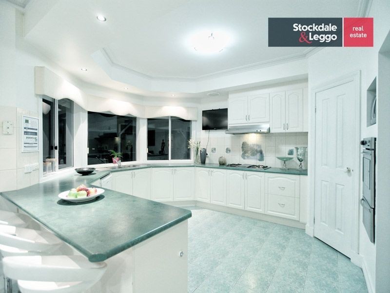 7 Coach House Drive, Attwood VIC 3049