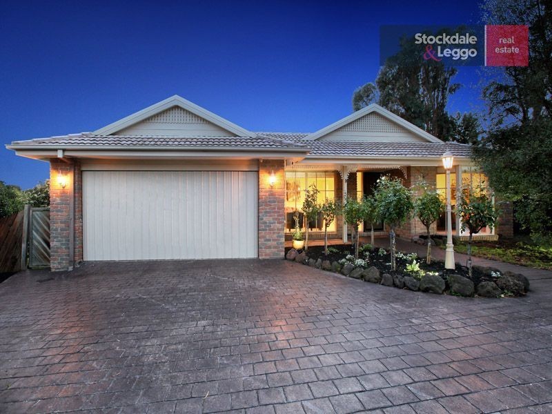 11 Davidson Court, Attwood VIC 3049