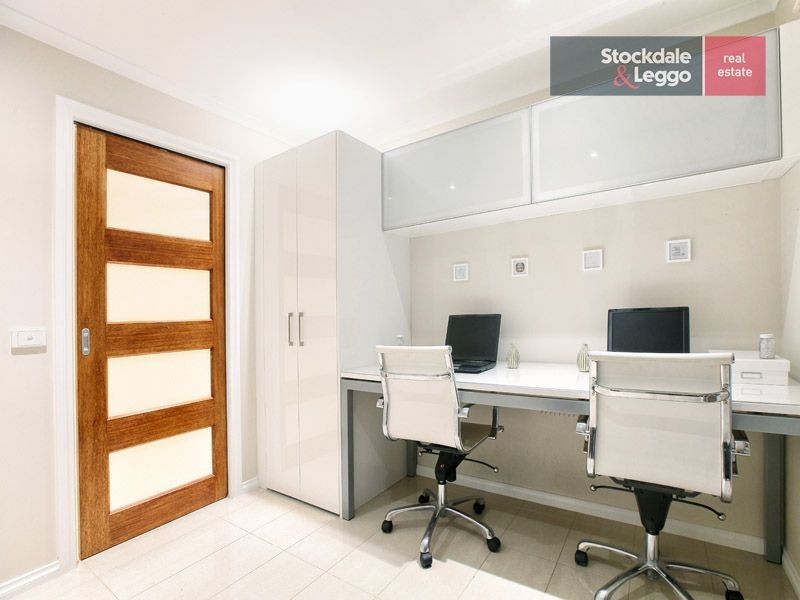 11 Davidson Court, Attwood VIC 3049