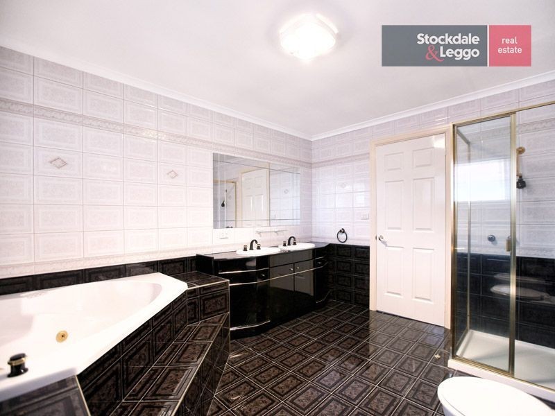 95 Greenvale Drive, Greenvale VIC 3059