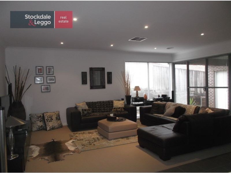 4 Stranraer Close, Greenvale VIC 3059