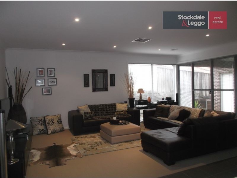 4 Stranraer Close, Greenvale VIC 3059