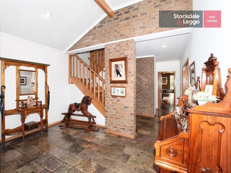 13 Clifton Road, Greenvale VIC 3059