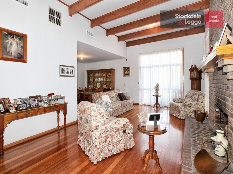 13 Clifton Road, Greenvale VIC 3059