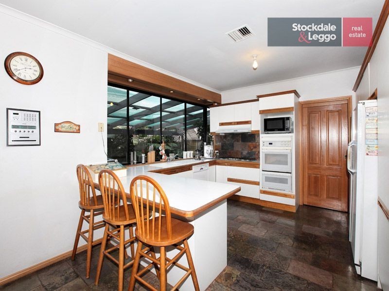 13 Clifton Road, Greenvale VIC 3059