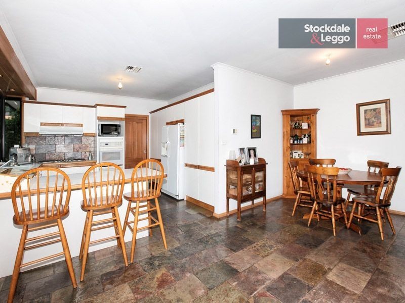 13 Clifton Road, Greenvale VIC 3059