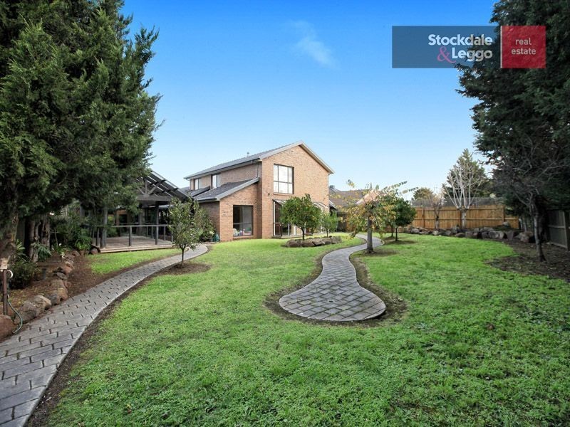 13 Clifton Road, Greenvale VIC 3059