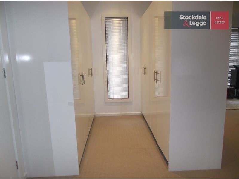 . Stranraer Close, Greenvale VIC 3059