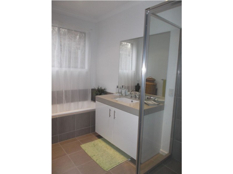 . Stranraer Close, Greenvale VIC 3059