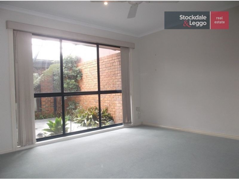 1/18 Copeland Road, Westmeadows VIC 3049