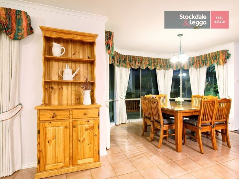 4 Lamplight Way, Attwood VIC 3049