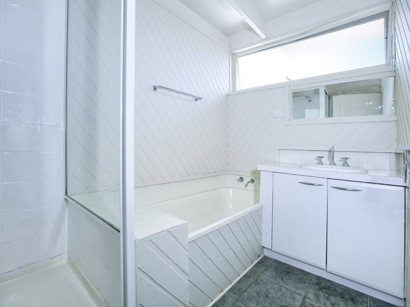 105 South Circular Road, Gladstone Park VIC 3043