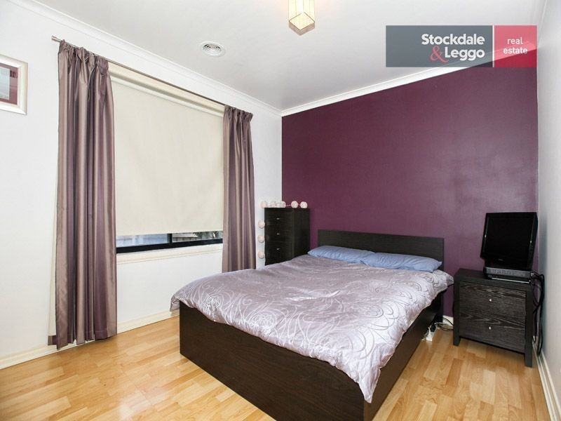 4 McConnell Crescent, Roxburgh Park VIC 3064