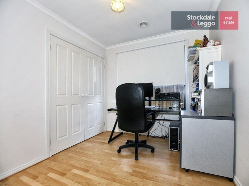 4 McConnell Crescent, Roxburgh Park VIC 3064