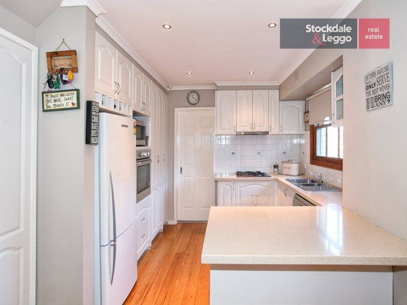 18 Hillcrest Drive, Westmeadows VIC 3049