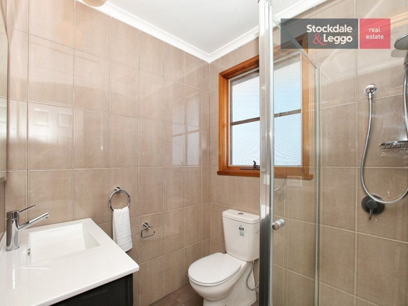 18 Hillcrest Drive, Westmeadows VIC 3049