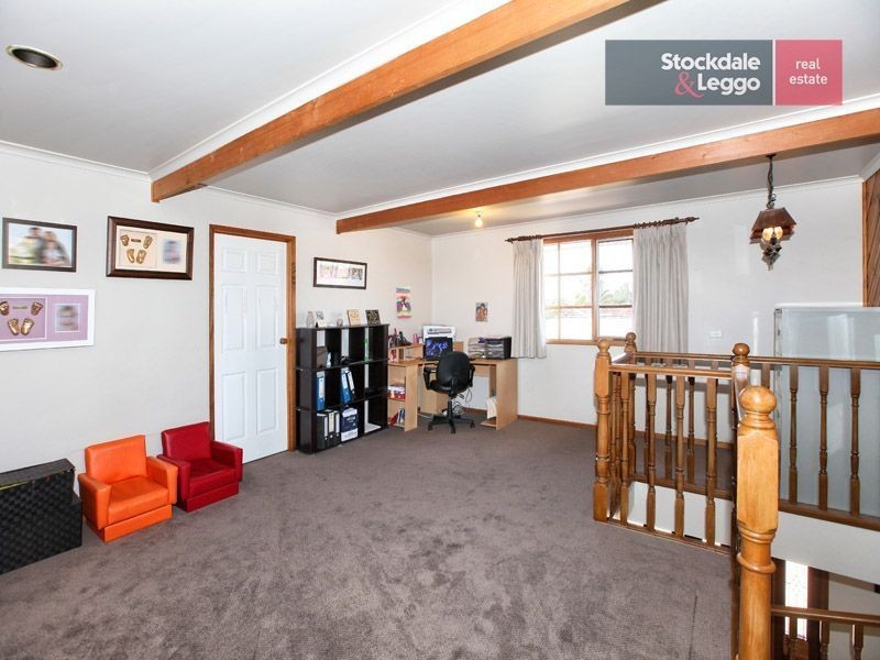 18 Hillcrest Drive, Westmeadows VIC 3049