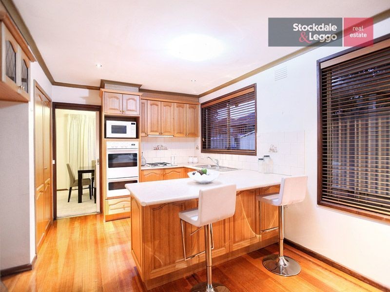 2 Farley Court, Gladstone Park VIC 3043
