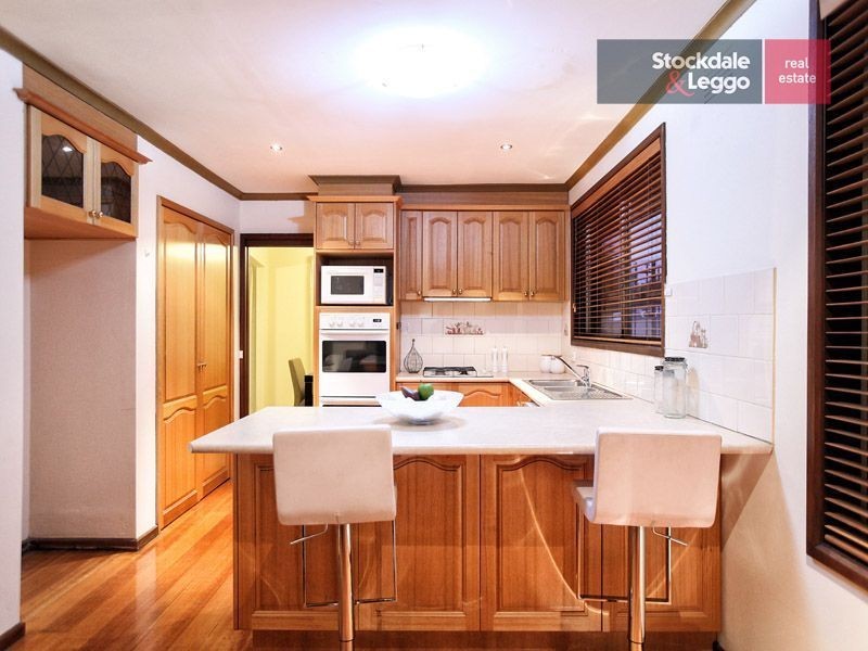 2 Farley Court, Gladstone Park VIC 3043