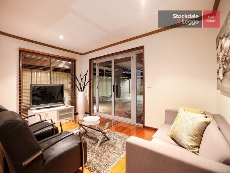 2 Farley Court, Gladstone Park VIC 3043