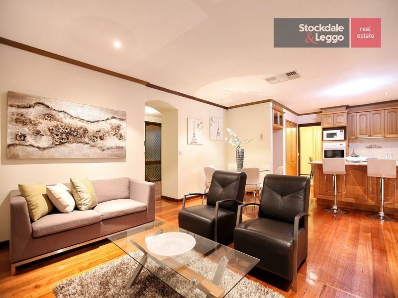 2 Farley Court, Gladstone Park VIC 3043