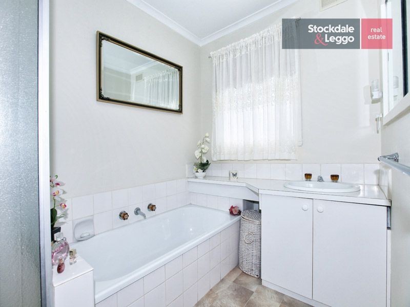 3 Whitehaven Court, Craigieburn VIC 3064