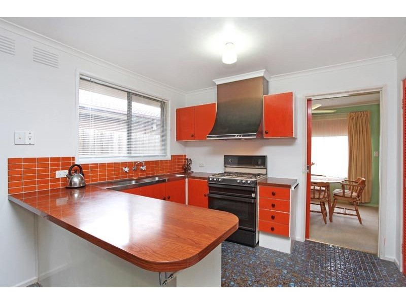 48 Wolverton Drive, Gladstone Park VIC 3043