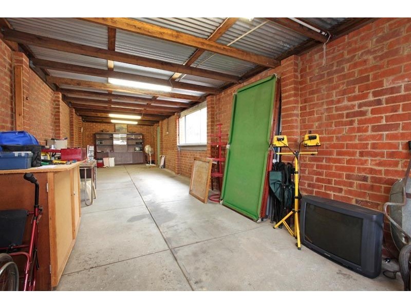 48 Wolverton Drive, Gladstone Park VIC 3043