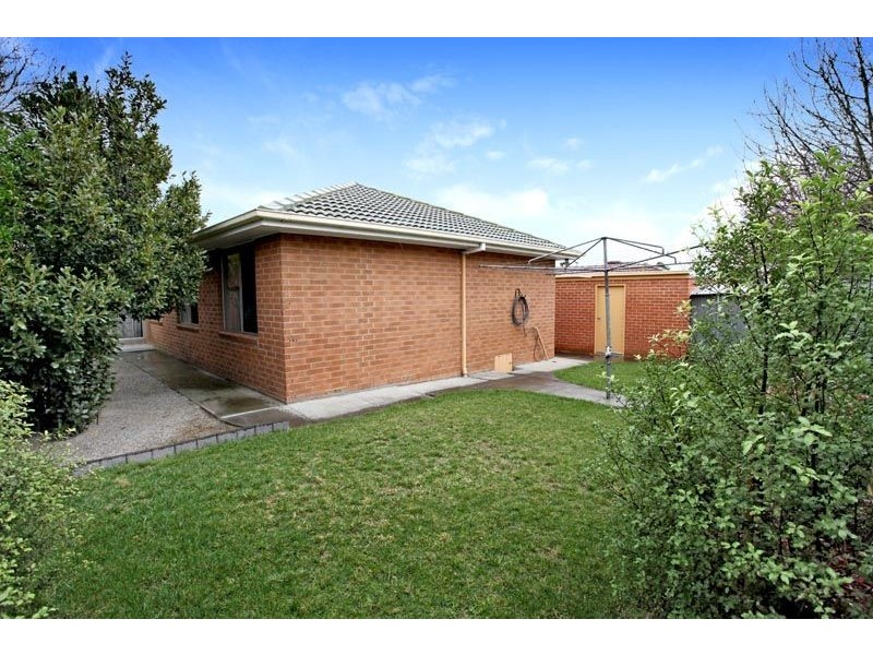 48 Wolverton Drive, Gladstone Park VIC 3043