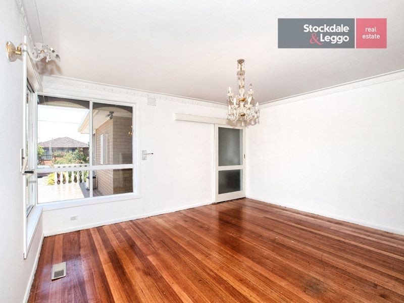 27 Scampton Crescent, Tullamarine VIC 3043